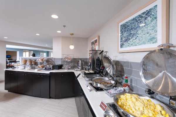 Rockland Harbor Hotel image 11