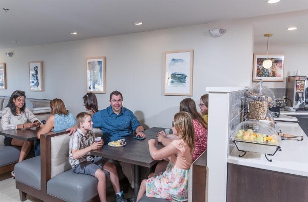 Rockland Harbor Hotel image 12