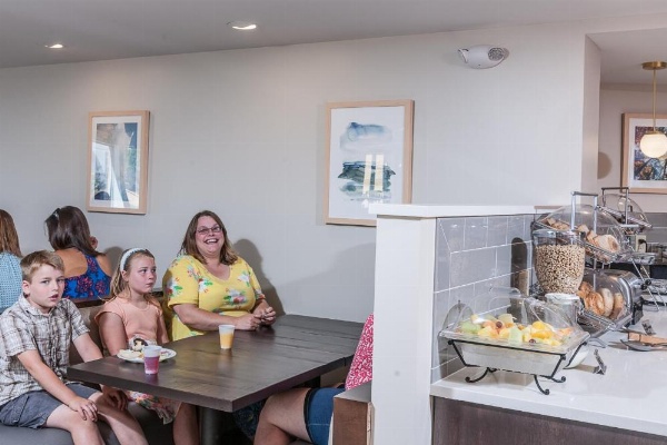 Rockland Harbor Hotel image 13